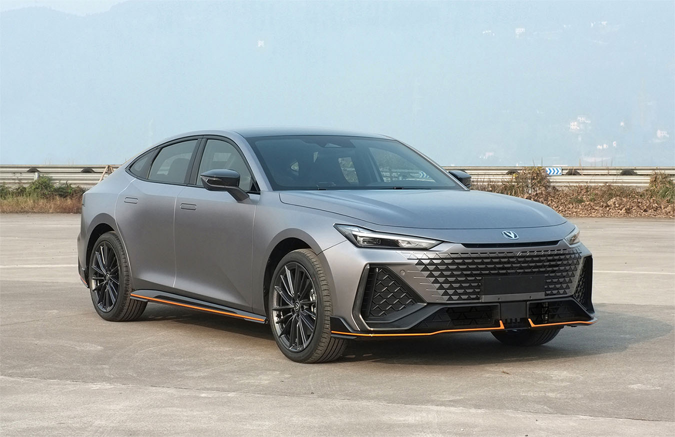 看来并不需要等太久，长安UNI-V 2.0T车型申报信息曝光