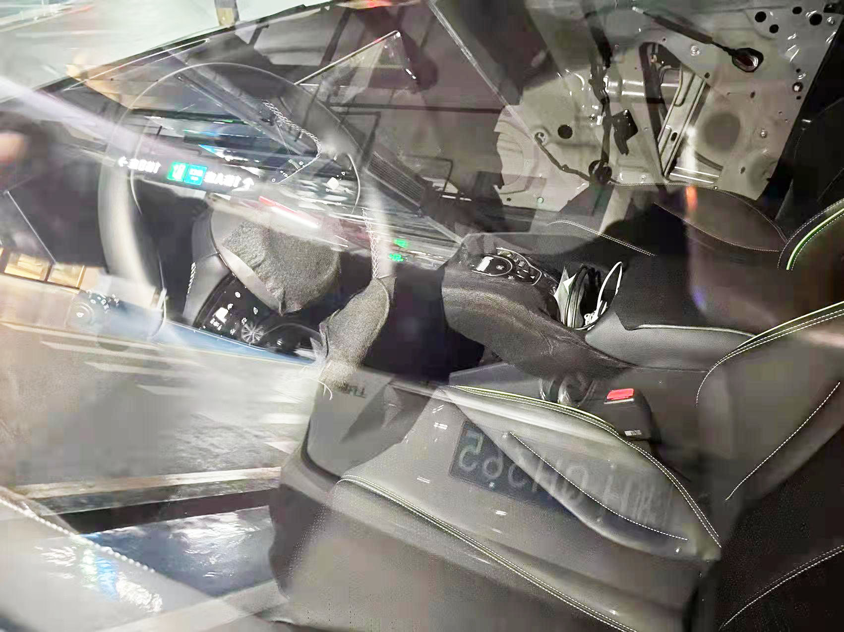 所得信息很有限，比亚迪海豹最新内饰谍照曝光