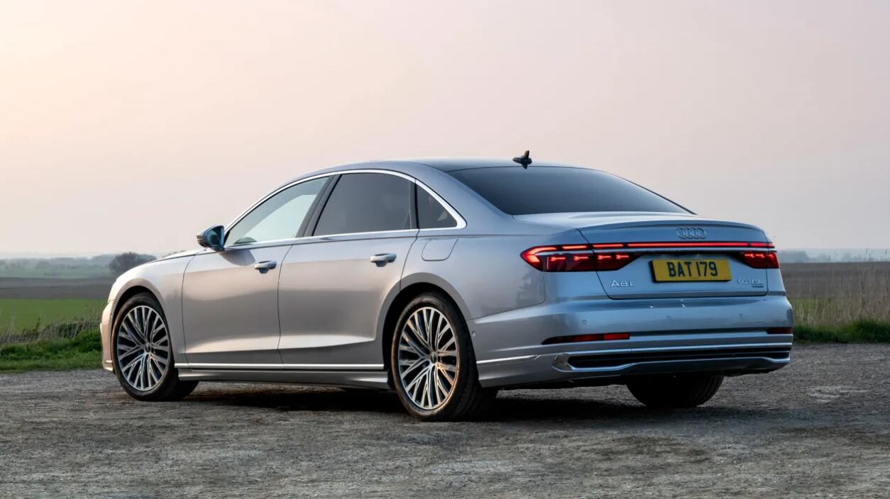 有望于年内上市，中期改款奥迪A8L 60TFSI e大量实拍图发布