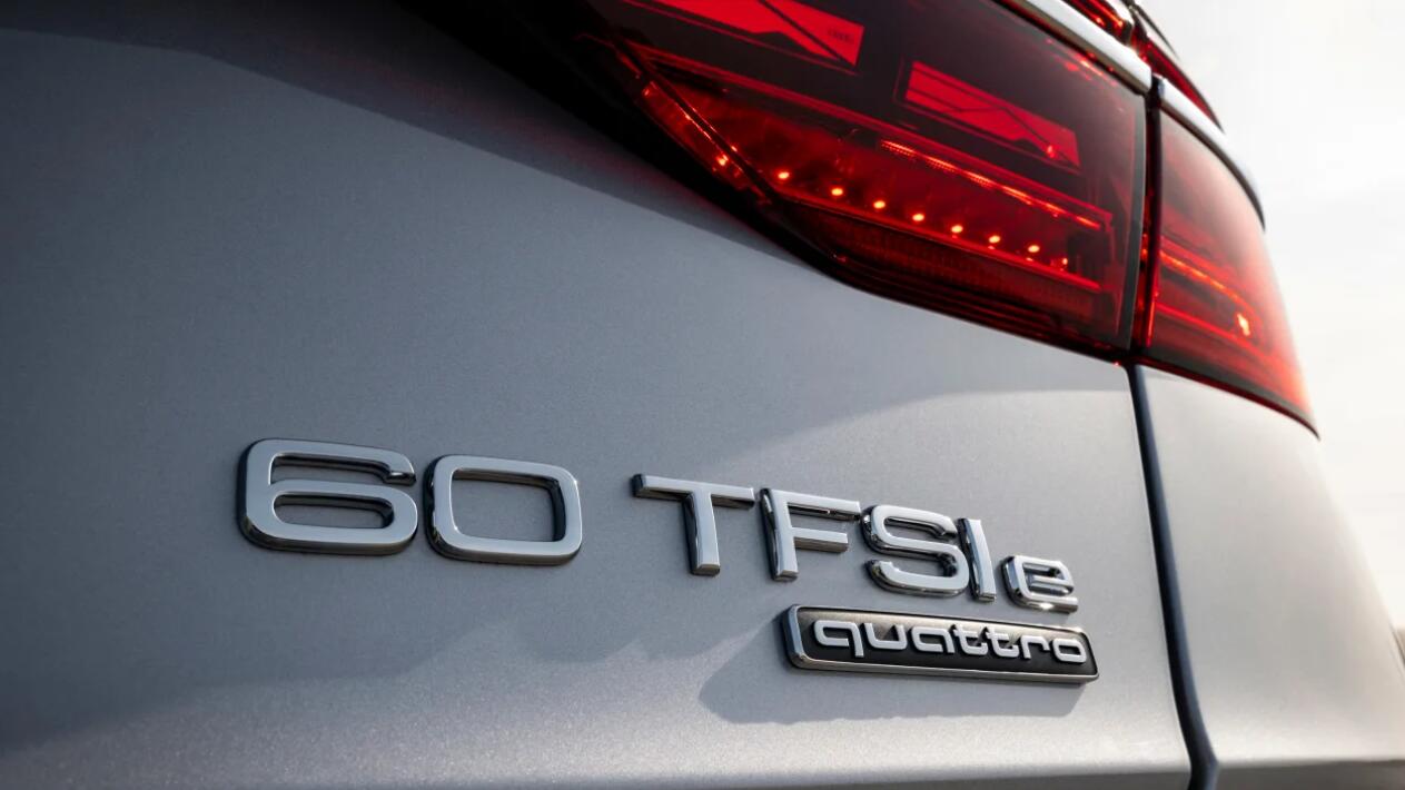 有望于年内上市，中期改款奥迪A8L 60TFSI e大量实拍图发布