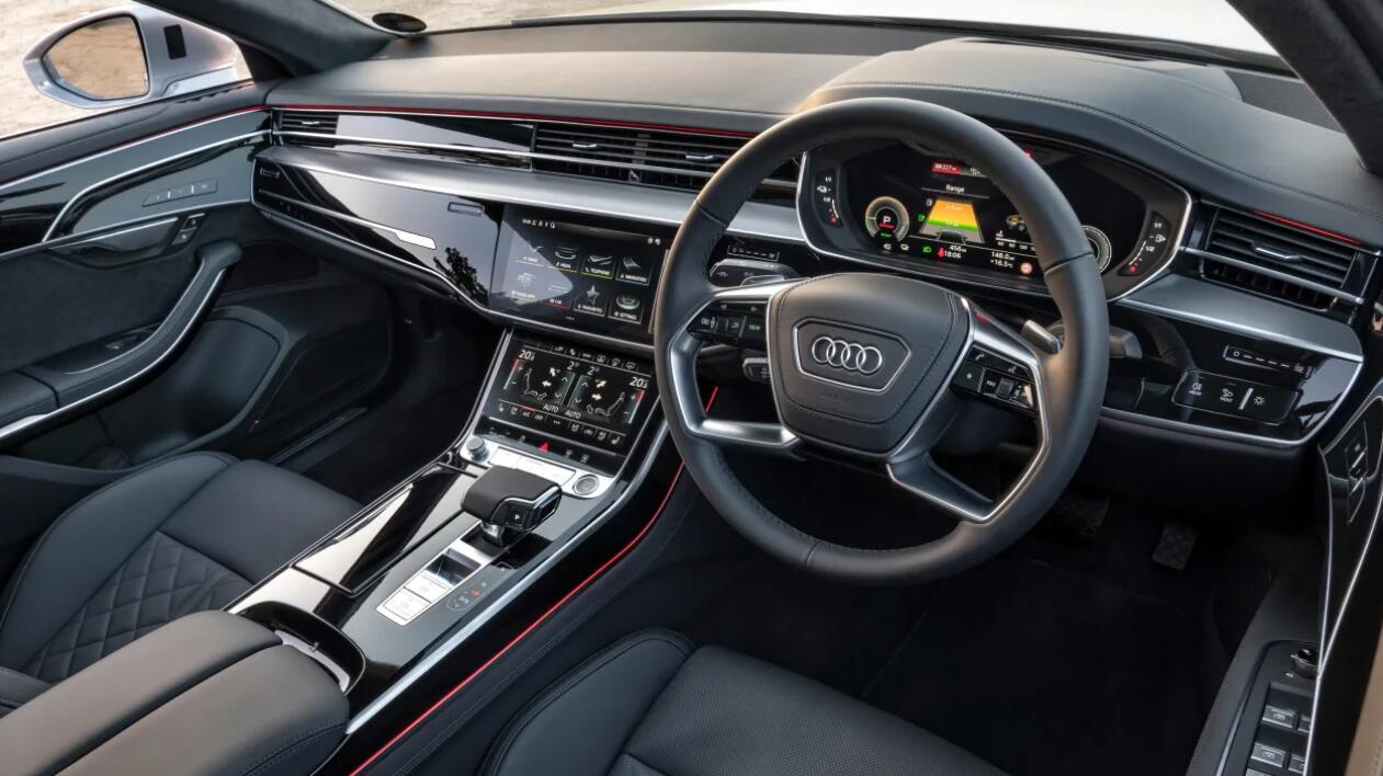 有望于年内上市，中期改款奥迪A8L 60TFSI e大量实拍图发布