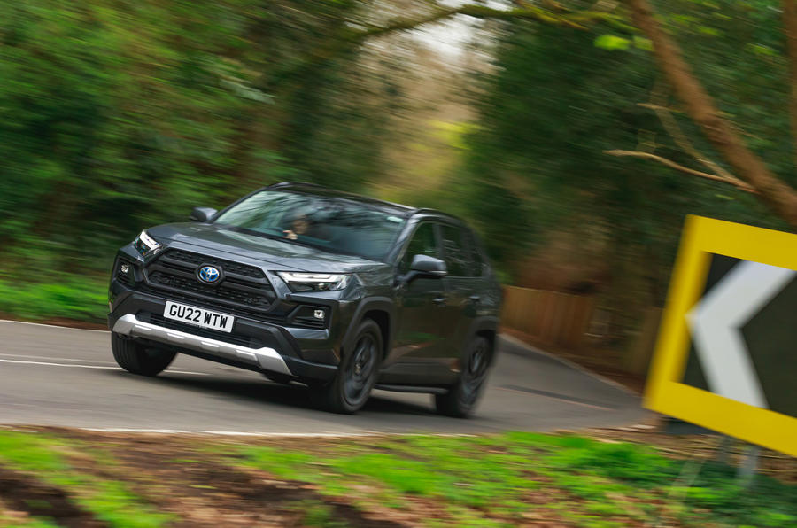 真的不考虑引进一下吗？2022款丰田RAV4 Adventure大量实拍图发布
