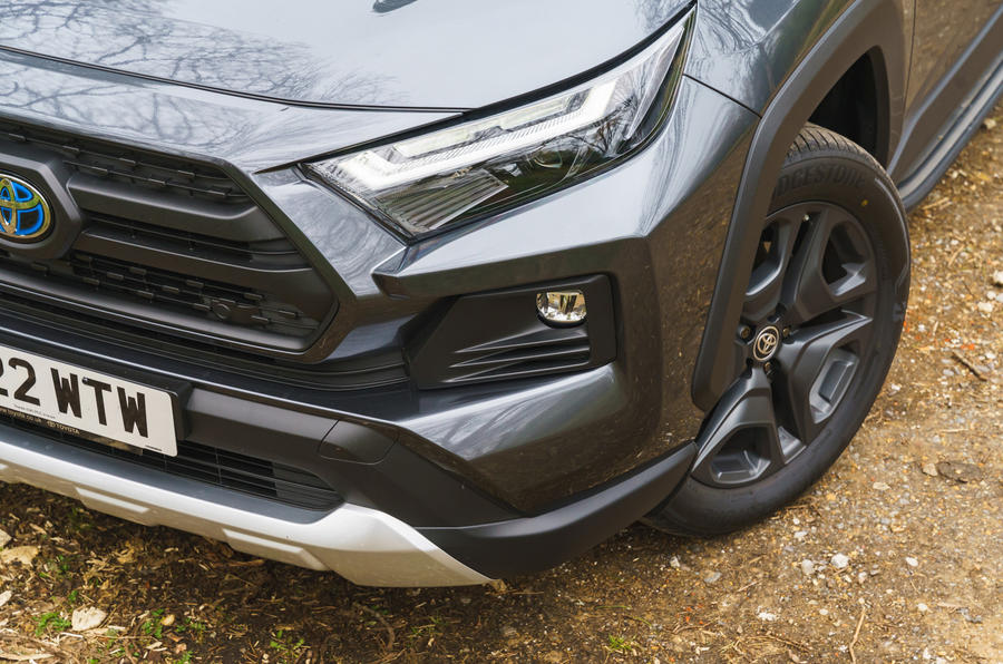 真的不考虑引进一下吗？2022款丰田RAV4 Adventure大量实拍图发布