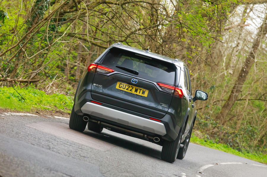 真的不考虑引进一下吗？2022款丰田RAV4 Adventure大量实拍图发布